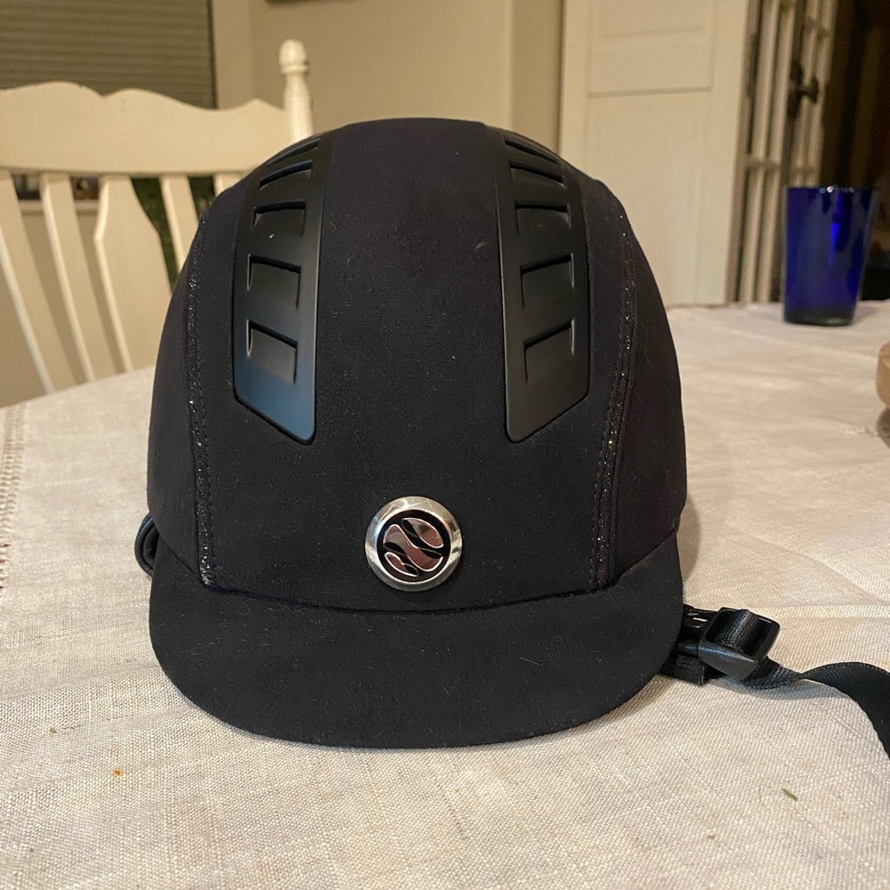 Trauma Void EQ3 Microfiber Helmet/ Black Equestrian Riding Helmet
